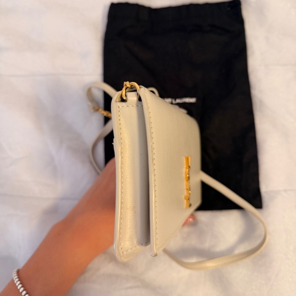 YSL CASSANDRE PHONE HOLDER IN SMOOTH LEATHER - Picture 7 of 9